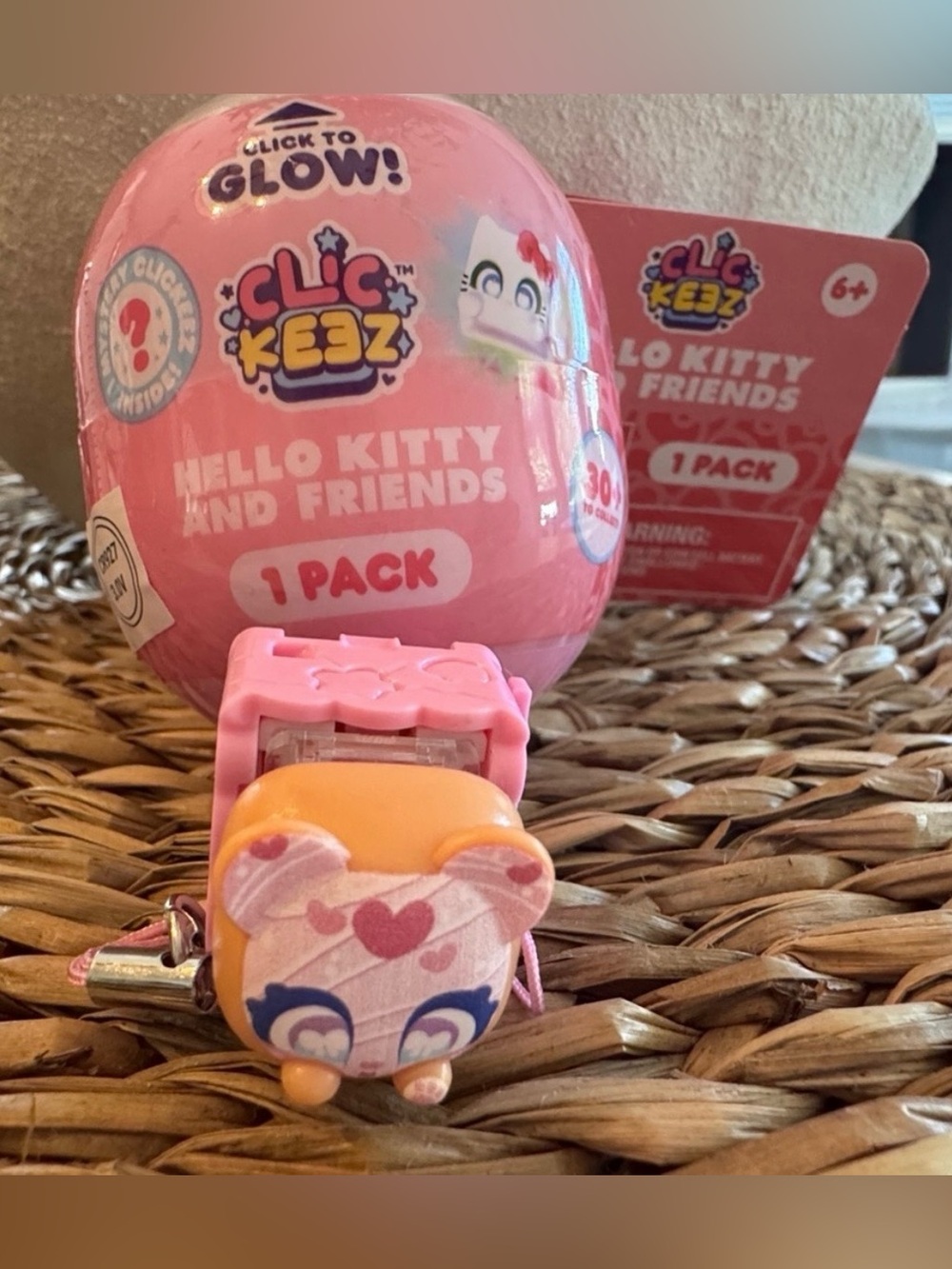 CLIC KEEZ Hello Kitty & Friends Collectible 1️⃣confirmed & 1️⃣ mystery capsule💞✨